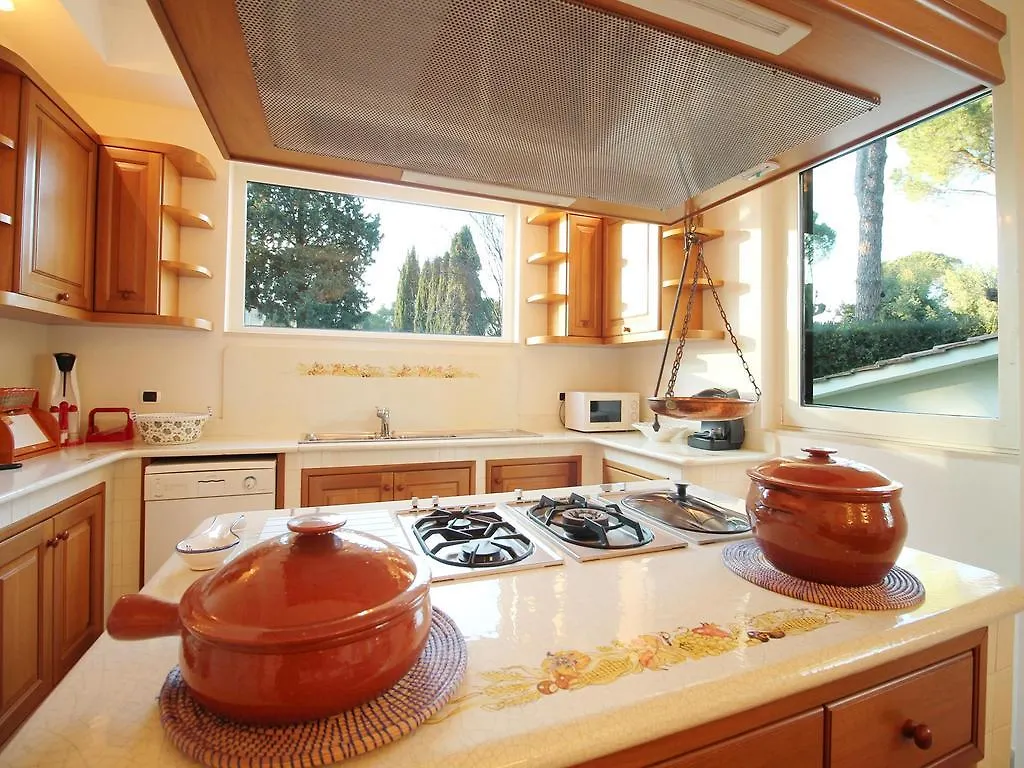 Fratelli Maristi Villa Italy