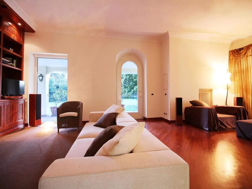 Fratelli Maristi Villa 0*, Rome Italy